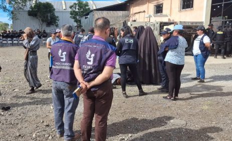 En Guatemala rescatan a 160 niños de la secta Lev Tahor en un operativo contra abusos sexuales | Internacional | Noticias