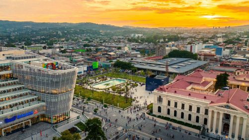 El Salvador destaca como el país con la percepción más alta de progreso en América Latina, según Latinobarómetro 2024