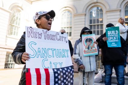 Migrantes piden protección al Alcalde de Nueva York por 'miedo' al segundo mandato de Donald Trump | Internacional | Noticias