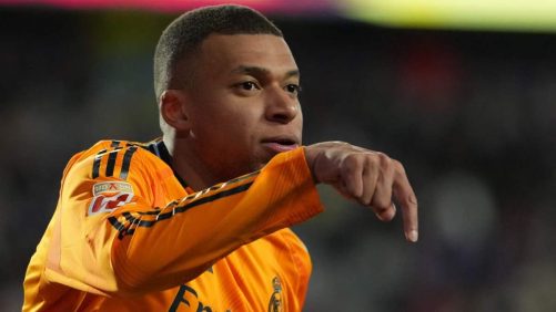 Fútbol: Mbappé ofrece su primer sombrero -trick con Real Madrid