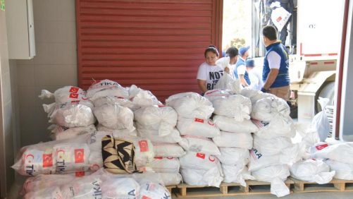 Wayús de Riohacha reciben asistencia humanitaria de los gobiernos de Colombia y de Turquía