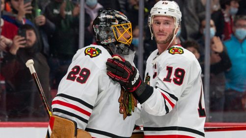 Tres equipos a seguir en el derbi de Jonathan Toews