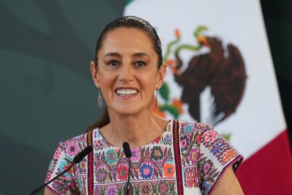 Presidenta de México pide 'coordinación' a Latinoamérica ante los aviones migratorios de Donald Trump | Internacional | Noticias