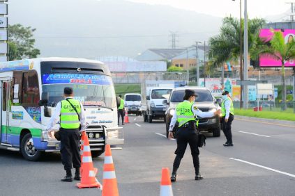 Gobierno condona más de 3 millones de dólares en multas de tránsito
