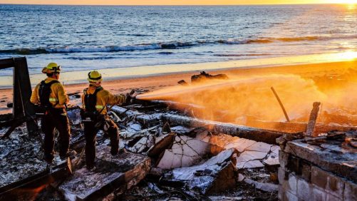 [EN IMAGES] Incendios en Los Ángeles: al menos 24 muertos, fuertes vientos amenazan nuevamente
