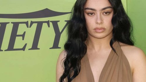La cantante Charli XCX invita a marcas de lujo a donar a las víctimas del incendio de Los Ángeles
