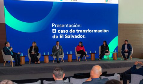 El Salvador destaca en Foro Económico Internacional por sus avances en seguridad y desarrollo