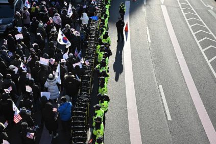 Despliegan 2.700 policías en Corea del Sur para controlar a seguidores de Yoon Suk-yeol ante intentos de arrestarlo | Internacional | Noticias