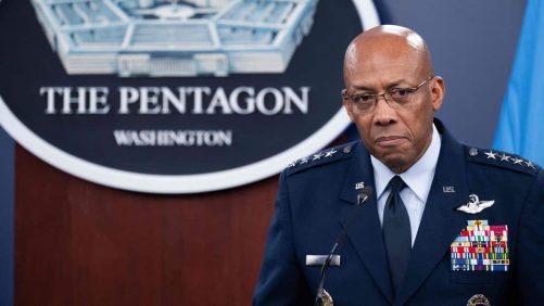 Trump anuncia reemplazar al jefe del personal del ejército estadounidense