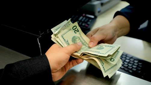 El Salvador recaudaría $635 millones en declaración de renta