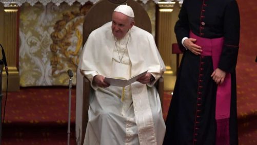Condición clínica "compleja": la hospitalización del Papa se extenderá