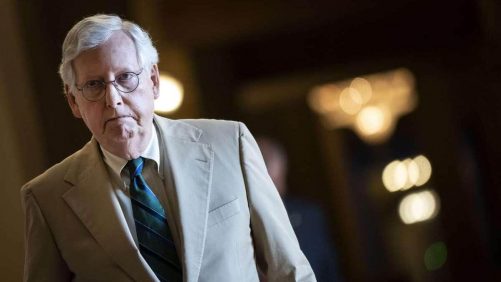 Mitch McConnell, tenor de la derecha estadounidense, anuncia su próximo retiro