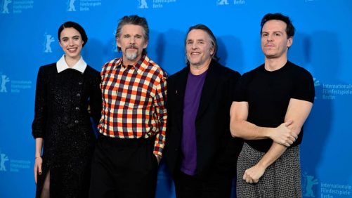 Richard Linklater y Ethan Hawke se encuentran en la película "Blue Moon", en competencia en Berlín