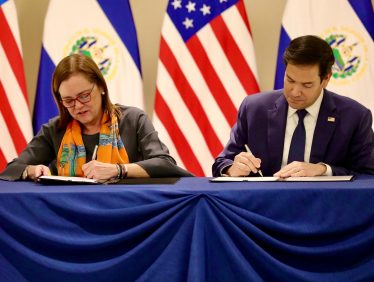 El Salvador y EE.UU. firman acuerdo de cooperación nuclear