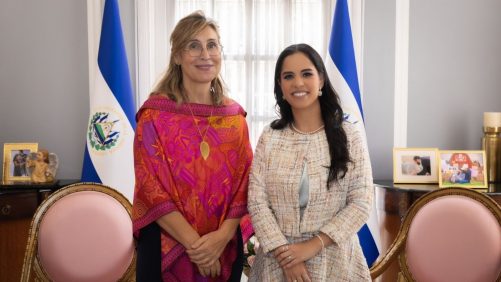 Primera Dama sostiene encuentro con autoridades de CEAPI