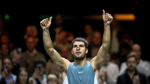 Carlos Alcaraz arrolla a Pedro Martínez y se mete en semifinales en Rotterdam