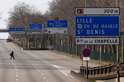 El Tráfico de la Mayor Estacia de Trenes de París se reanuda tras El Hallazgo de Una Bomba de la II Guerra Mundial | Internacional | Noticias
