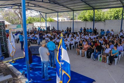 DOM inicia remodelación del Centro Escolar Salomón Cañas en Candelaria de la Frontera