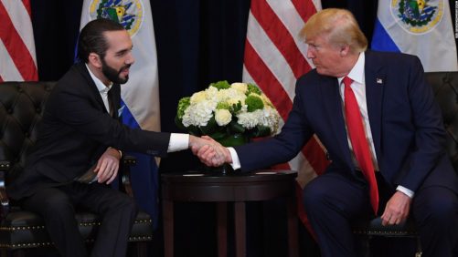 «Gracias Presidente, Bukele», Trump sobre traslado de miembros del Tren de Aragua al CECOT