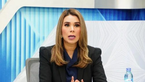 Diputada de ARENA critica traslado de criminales del Tren de Aragua al CECOT