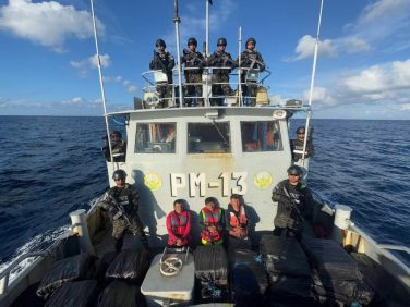 Incautan Droga Valorada en $ 37 Millones en Aguas de El Salvador, Hay Tres Ecuatorianos detenidos | Internacional | Noticias