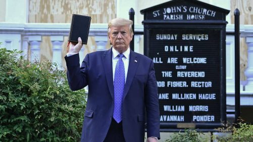 Donald Trump quiere hacer que Estados Unidos sea "más religioso"