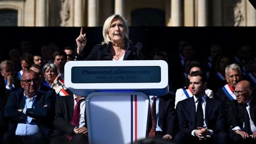 Francia: Marine Le Pen condenó denunciar "una caza de brujas"