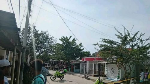 asesinan a un hombre a pocos metros del colegio donde dejaba a su hijo