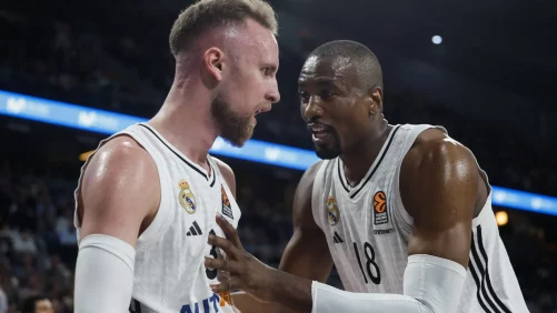 Épica victoria del Real Madrid en París para acariciar los 'playoffs' de la Euroliga