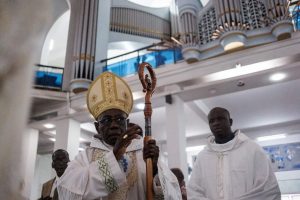 Quién es Robert Sarah, El Cardenal Tradicionalista que podría ser el Primer Papa Africano | Internacional | Noticias