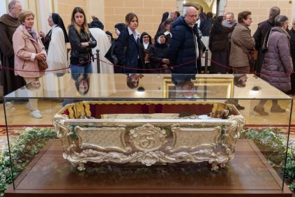 Exponen El Cuerpo Momificado de Santa Teresa de Jesús, Fallecida Hace Cinco Siglos | Internacional | Noticias