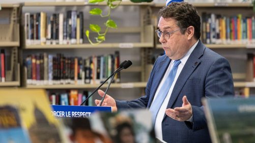 Prohibición de la celular, la civilidad y el viovoyal: es por eso que la receta del ministro Drainville fracasará