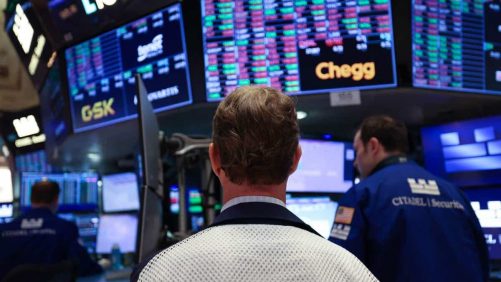 Wall Street termina en pequeños aumentos e intenta ignorar la pérdida del triple americano A
