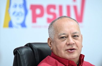 Venezuela suspende Todos Los Vuelos Desde Colombia Tras Denunciar El Ingeso de "Mercenarios" Que se Hacen Pasar Por Turistas | Internacional | Noticias