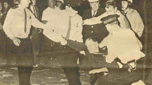 [PHOTOS] El "Lunes de The Matchic": el Desfile de Saint-Jean de 1968 en Montreal vuelve una pesadilla frente a una piedra Elliott Trudeau impasible