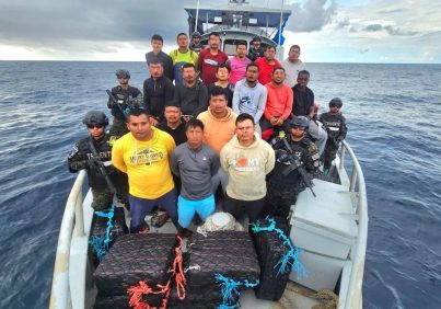 El Salvador Detiene A 10 ECUATORIANOS EN OPERACIONES CONTRA EL TRÁFICO DE DROGAS EN EL OCÉANO PACÍFICO | Internacional | Noticias