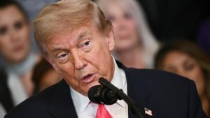 Trump presiona a los senadores republicanos a adoptar su "ley grande y hermosa"