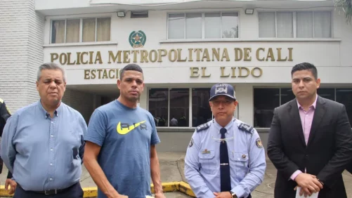 Hombre ofreció disculpas a un agente de tránsito al que había arrollado en un operativo en Cali