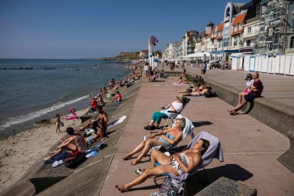 Francia Vive Su Primera Ola de Calor de 2025 con temperaturas superiores a LOS 35 ºC | Internacional | Noticias