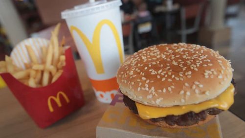 Llame para boicot: McDonald's acusado de prácticas abusivas por un grupo de defensa ciudadana