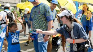 Un desfile de la popular fiesta nacional a pesar del calor