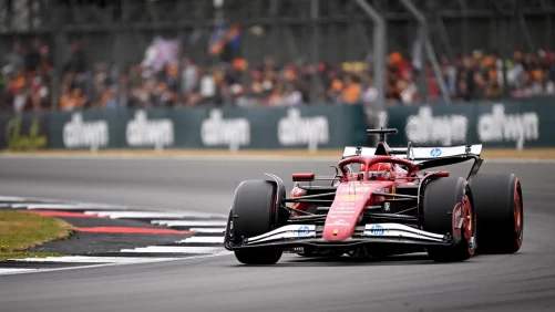 Charles Leclerc lidera por delante de Oscar Piastri y Max Verstappen en el último libre en Silverstole