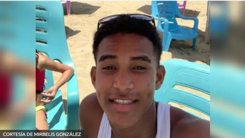 "Nos Comentó que lo Había Asfixiado Hasta Botar SANGRE por la Nariz": El Adolescente que Lleva un Año detenido en Venezuela por Los Ataques contra Las Estatuas de Chávez | Internacional | Noticias