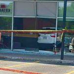 Un conductor ataca un negocio e hirió gravemente a un transeúnte en Saint-Léonard