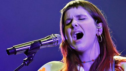 "Cantar en el funeral de Serge Fiori fue uno de los momentos más fuertes de mi vida y mi carrera", dice Klô Pelgag