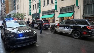 Dispara en las puertas de la tienda Simons en Montreal