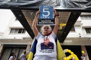 Antichavistas Dicen que Trabajarán para que todos los Presos PolÍticos Sean Libados | Internacional | Noticias