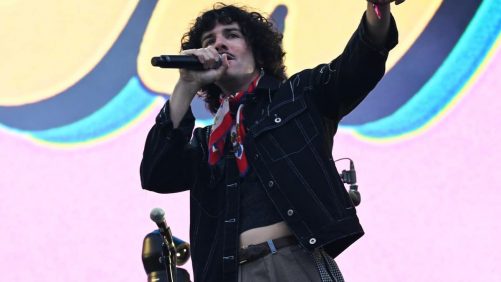 "El Feq para mí es icónico": en su ciudad, Julyan canta frente a miles de personas en las llanuras
