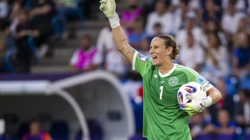 Quién es Ann-Katrin Berger, la legendaria portera de Alemania que venció al cáncer dos veces y dejó sin medalla olímpica a España
