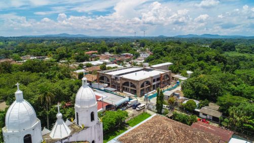 DOM avanza en la construcción de un moderno mercado municipal en San José Guayabal |